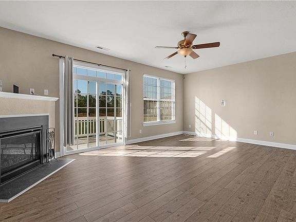 4th image of 4505 Leamore Square Rd