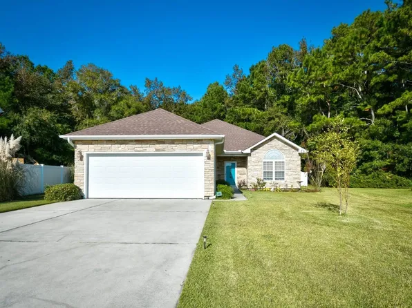 1062 Snowberry Dr., Longs, SC 29568