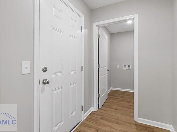 5th image of 151 Arabian Ln