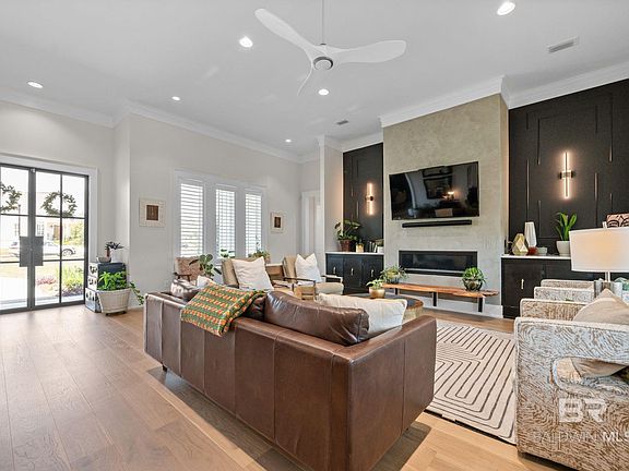 5th image of 10916 Atrium Ave