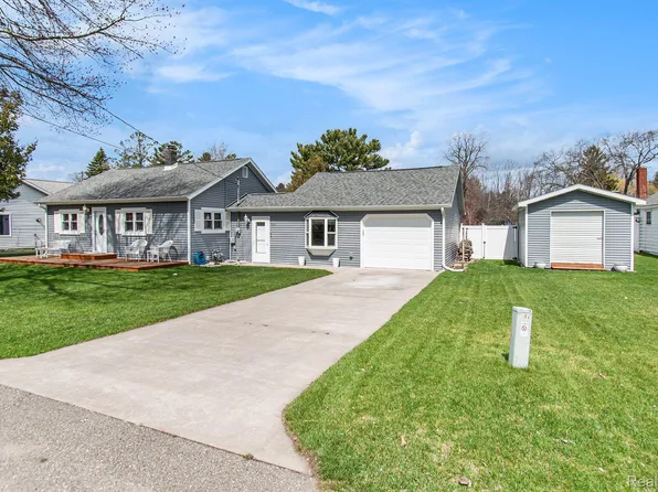 315 North St E, Tawas City, MI 48763