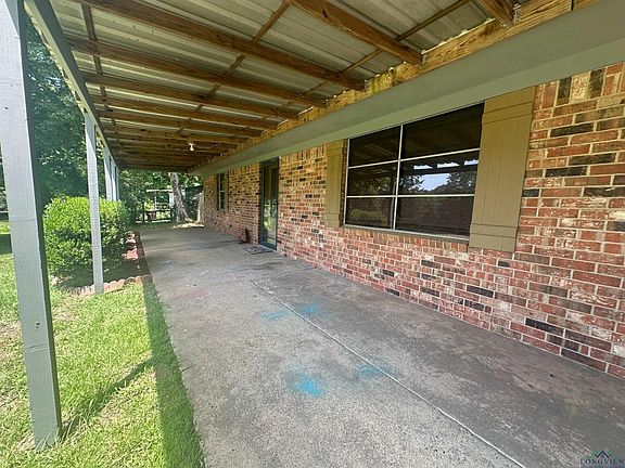 3rd image of 410 Mill St
