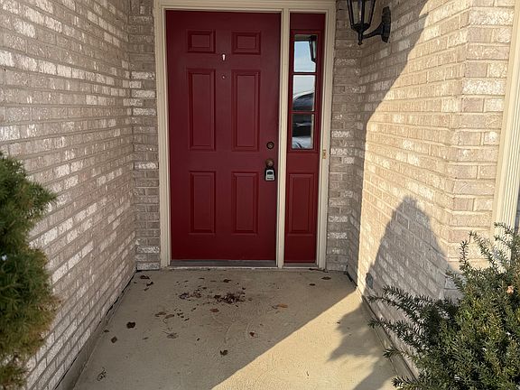3rd image of 255 Beechwood Pl