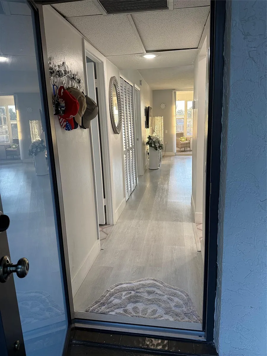 Building Photo - 9360 Lime Bay Blvd #202