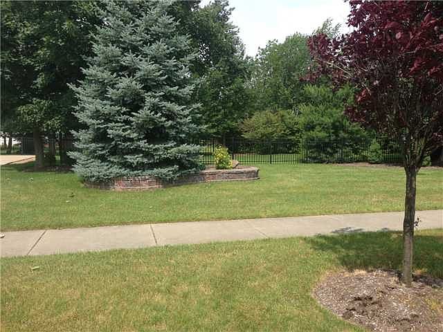 2nd image of 118 Covent Garden Ln