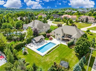 86 Canters Close, Kitchener, ON N2C 2R3