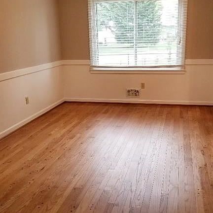 5th image of 6 Millbrook Dr
