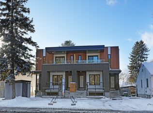 958 Fisher Ave #B, Ottawa, ON K1Z 6P4