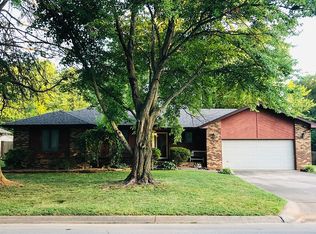 1112 E High Point St, Springfield, MO 65810