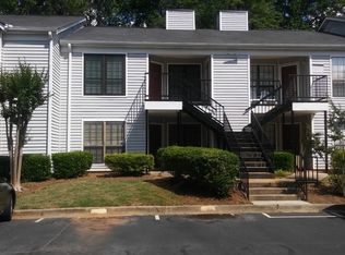 667 Windchase Ln, Stone Mountain, GA 30083