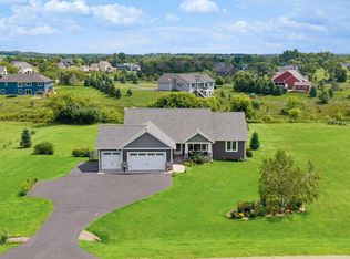 1527 96th St, New Richmond, WI 54017