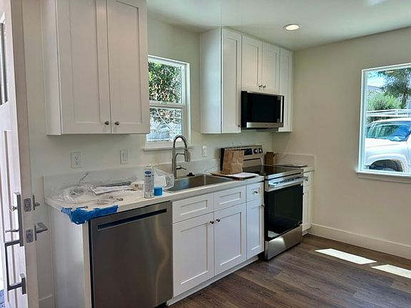 2nd image of 80 & 84 Brewer St #82