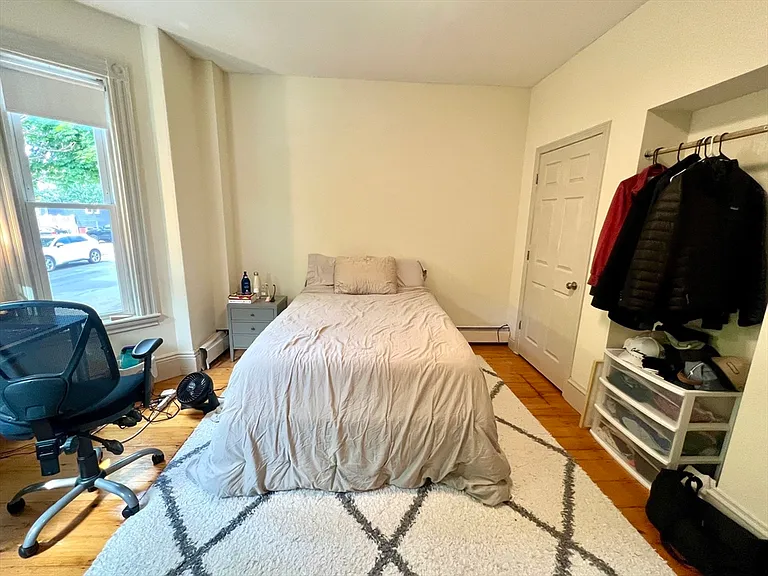 682 E 6th St #1 — Photo 7