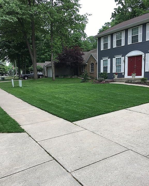 1st image of 2524 Golfbury Dr SW