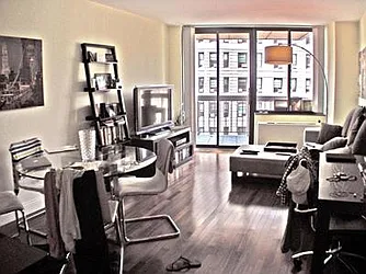 Rented by R New York