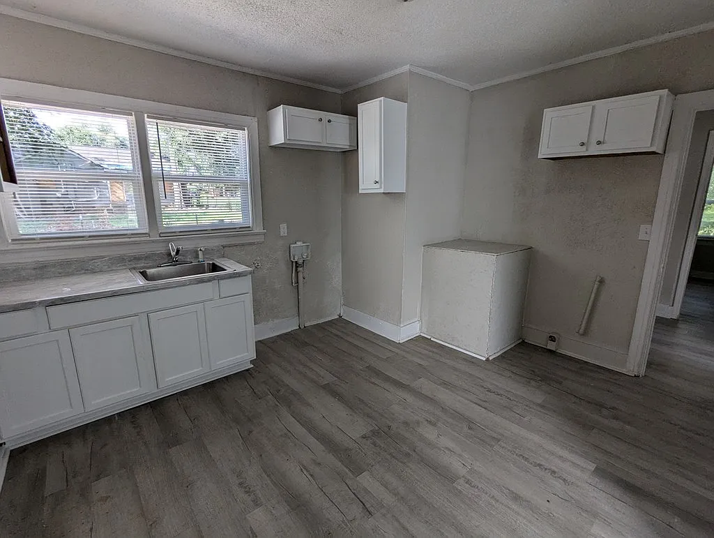 1 bed, 1.0 bath, 695 sqft, $575 — Photo 2