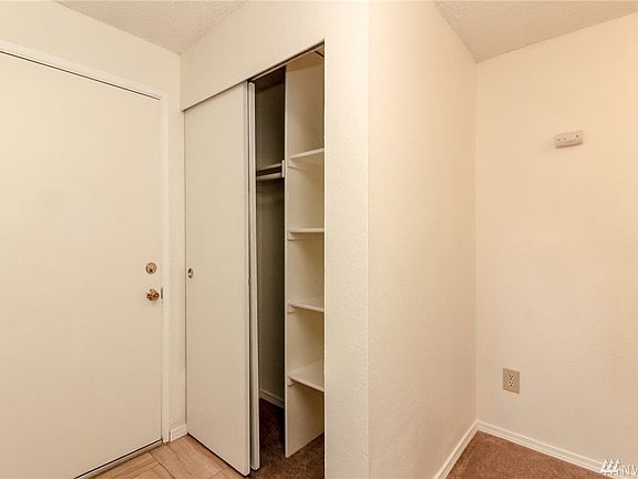4th image of 427 S 325th Pl APT V6