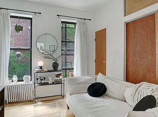 426 E 73rd St APT 2RE, New York, NY 10021