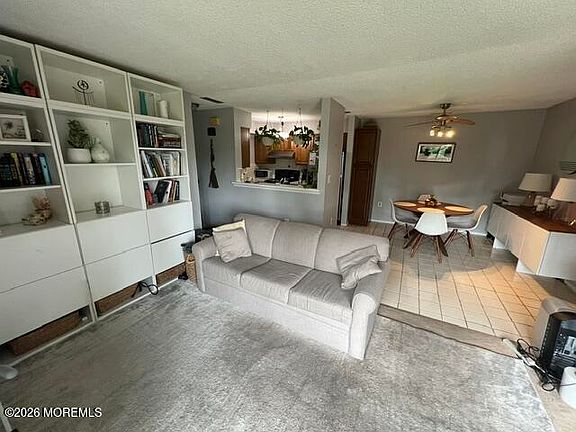 5th image of 1009 Aspen Drive #1009