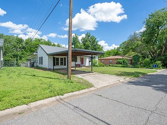 3rd image of 705 Tollie Dr