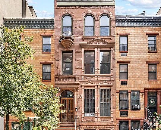 2nd image of 251 W 122nd St