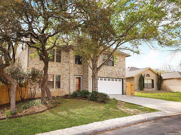 2nd image of 15723 Persimmon Hill