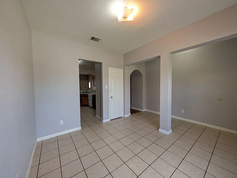 3017 Lodgepole Ln — Photo 6
