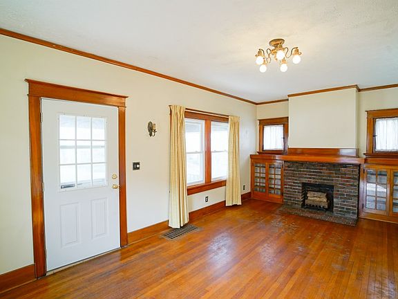 2nd image of 1270 Highland Ave