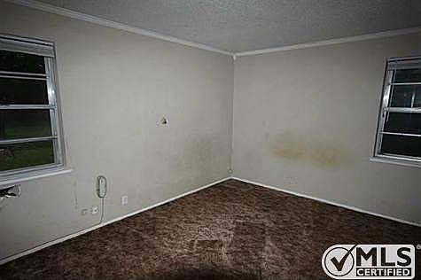 5th image of 1004 Memorial Dr