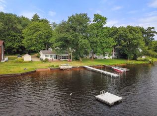 24 Lakeshore Dr, Holland, MA 01521