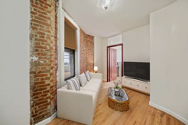 Rented by Vector New York, LLC | media 13