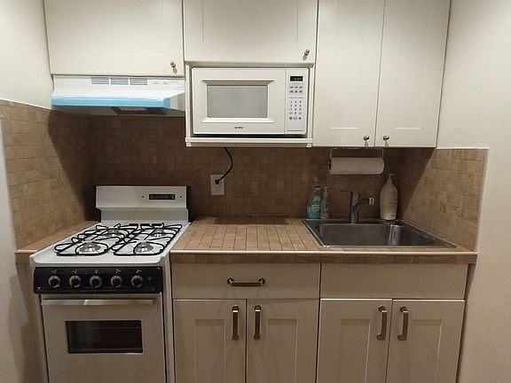 4th image of 500 Linwood Dr APT 1E