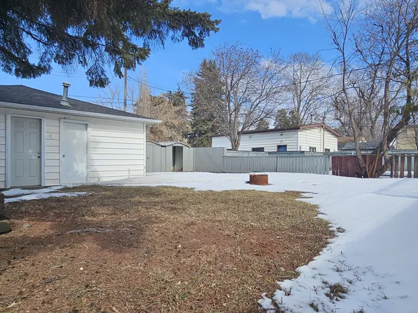 9512 128th Ave NW, Edmonton, AB T5E 0H6