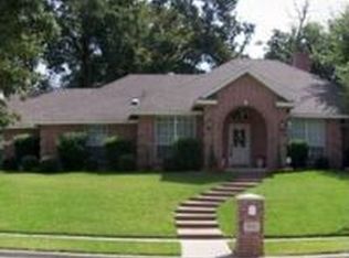 1922 Clear Creek Dr, Weatherford, TX 76087