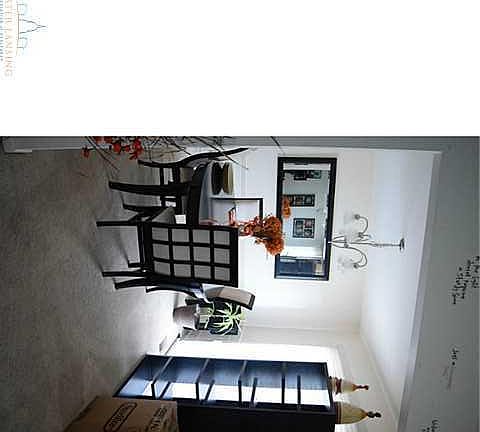 4th image of 924 Grenoble Dr Unit C