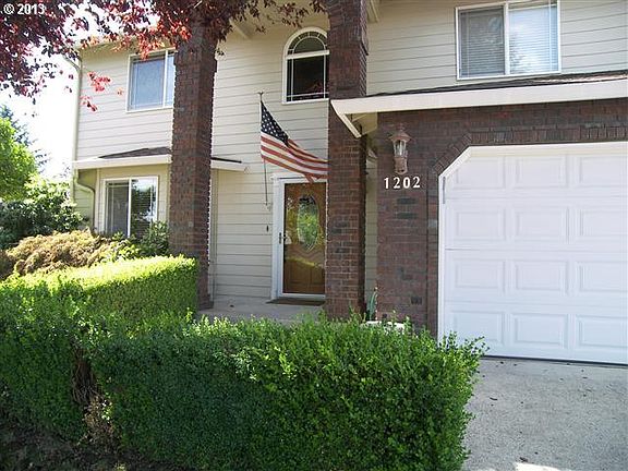 2nd image of 1202 NE 166th Ave