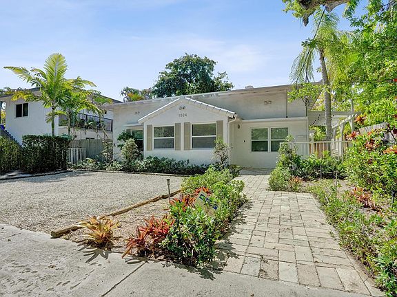 3rd image of 1524 SE 1st Street