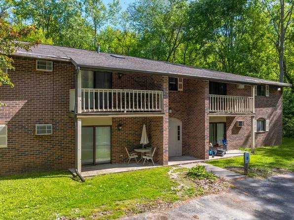 516 Baird Creek Rd, Green Bay, WI