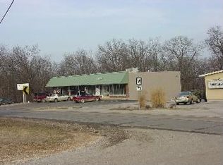 70 N Shore Dr, Lake Ozark, MO 65049