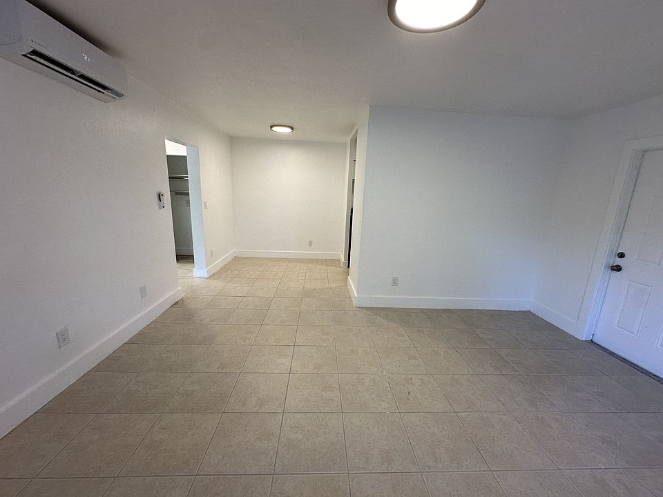 1st image of 1979 N Glades Dr #4