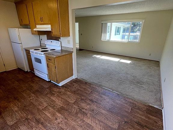 5th image of 1300 Palos Verdes Dr APT 11