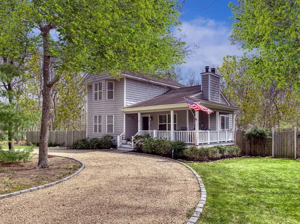 32 Atlantic St, East Hampton, NY 11937