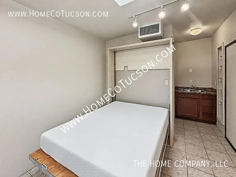 713 N Erin Ave — Photo 6