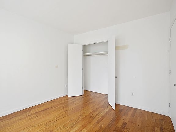 3rd image of 409 E 120th St APT 3A