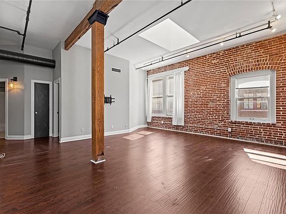 5th image of 308 W 8th St APT 513