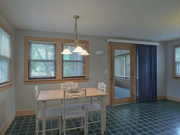 3rd image of 1619 Hyde Ave