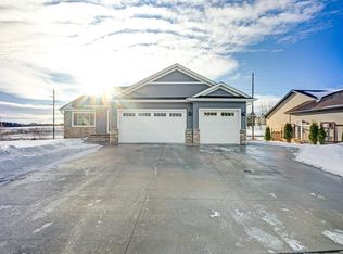 11411 Latham Ln, Chisago City, MN 55013