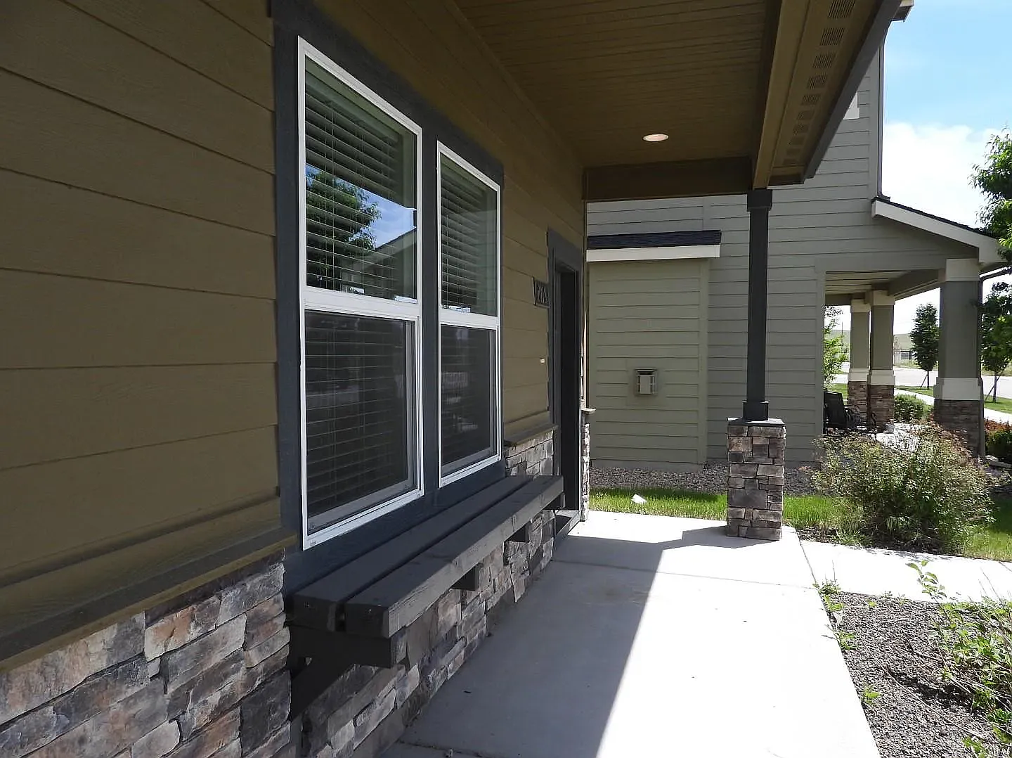 3 bed, 1787 sqft, $2,585 — Photo 3