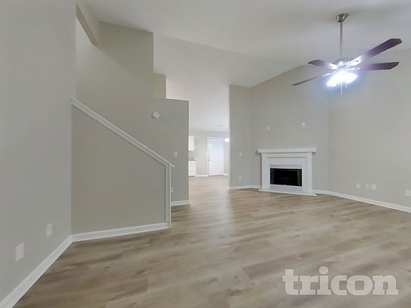 3rd image of 10 Magnolia St