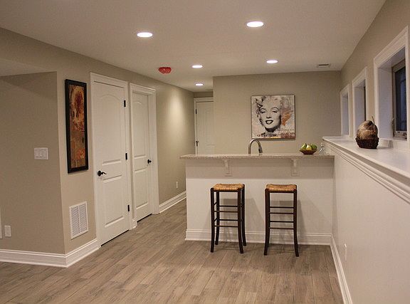 4th image of 4755 N Luna Ave